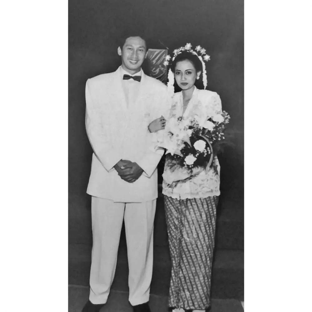 potret lawas pernikahan orang tua seleb © berbagai sumber