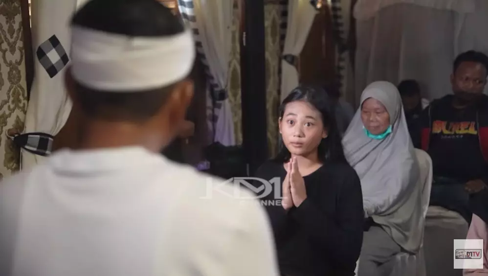 Potret Aura Cinta ABG viral © berbagai sumber