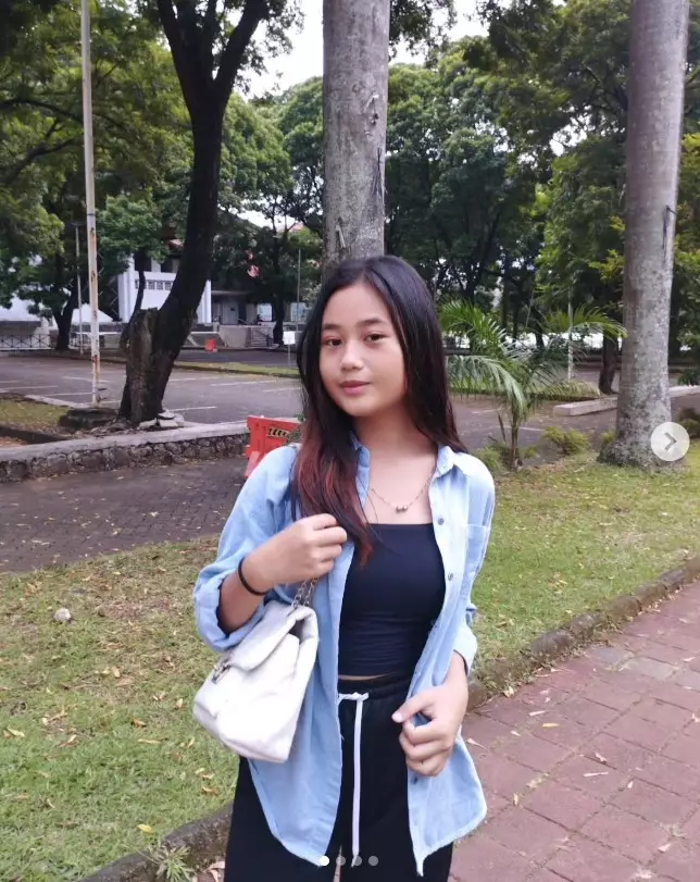 Potret Aura Cinta ABG viral © berbagai sumber