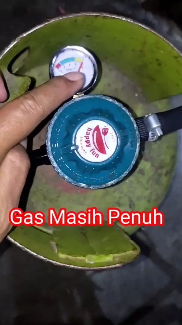 Kompor susah menyala padahal gas penuh © YouTube Kompor susah menyala padahal gas penuh © YouTube
