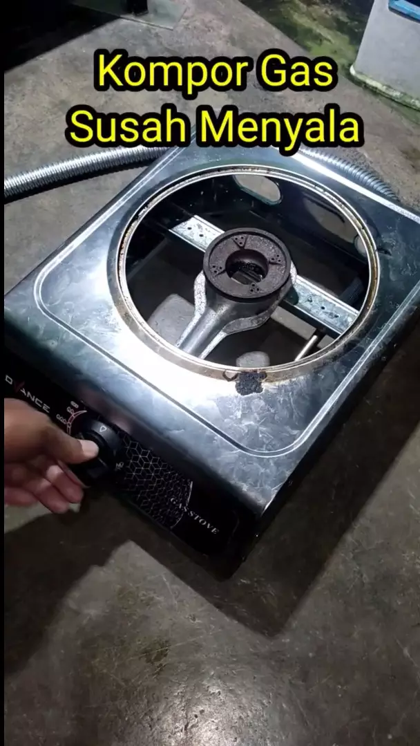 Kompor susah menyala padahal gas penuh © YouTube Kompor susah menyala padahal gas penuh © YouTube