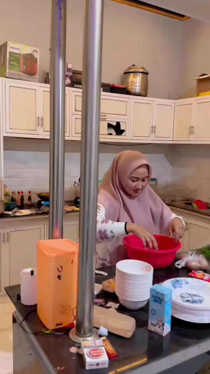 dapur baru novi listiana © 2025 Instagram