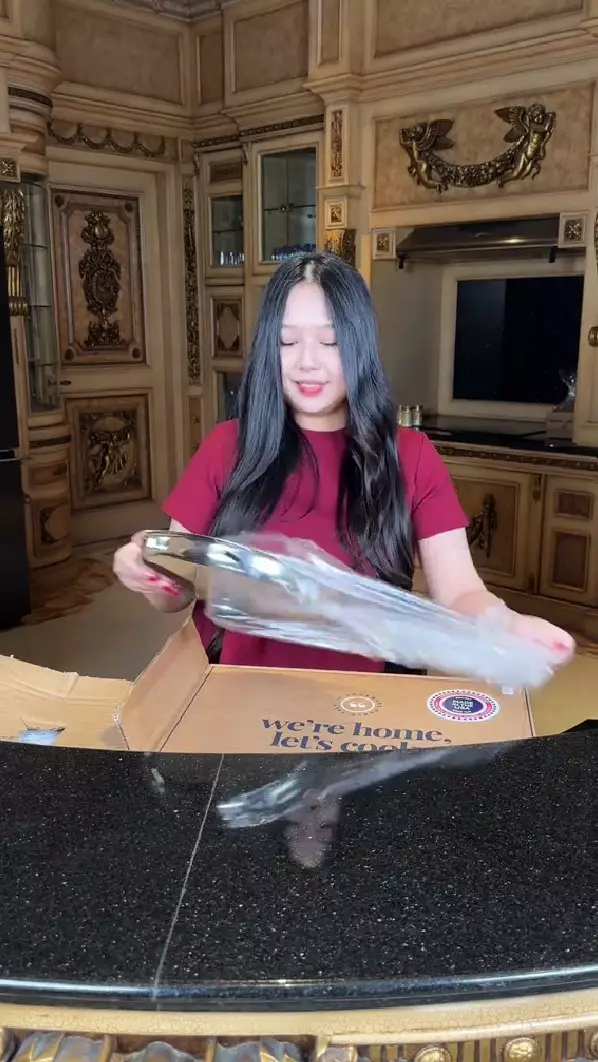 dapur baru Sisca Kohl interiornya bak di istana © TikTok dapur baru Sisca Kohl interiornya bak di istana © TikTok