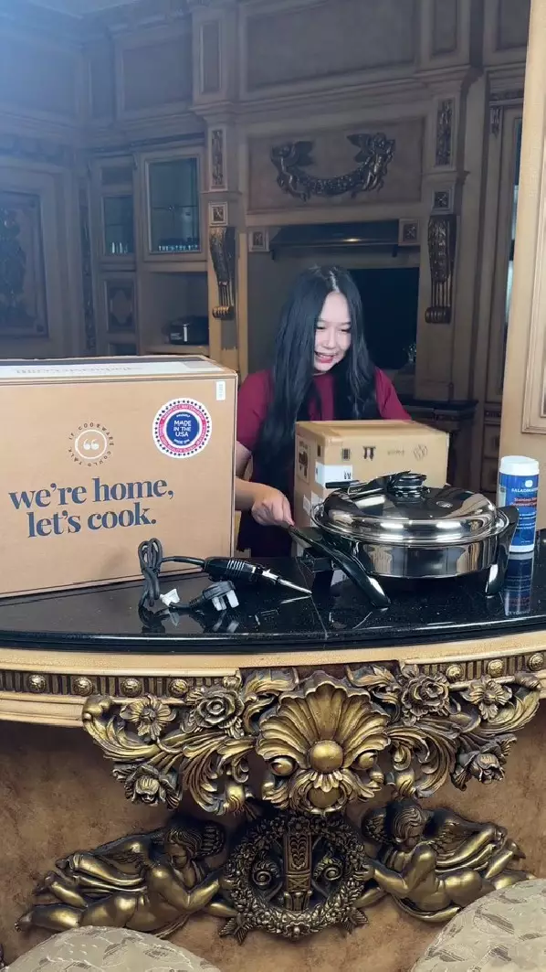 dapur baru Sisca Kohl interiornya bak di istana © TikTok dapur baru Sisca Kohl interiornya bak di istana © TikTok