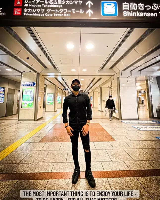 Potret Safnoviar Tiasdi suami Dilan Janiyar © Instagram