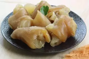 Kini tak lagi khawatir masak, coba 5 trik membersihkan kikil agar tidak berlendir