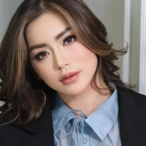 9 Potret kamar baru Jessica Iskandar usai direnovasi kian mewah, desain walk in closet bak butik elit