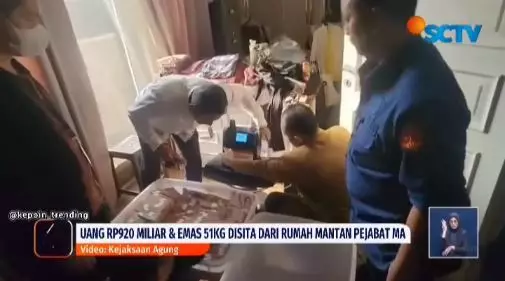 uang Rp920 M dan emas 51 kg di rumah zarof ricar © 2025 brilio.net