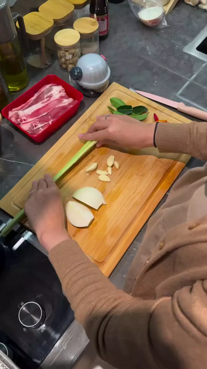 dapur baru hengky kurniawan sonya fatmala © 2025 Instagram