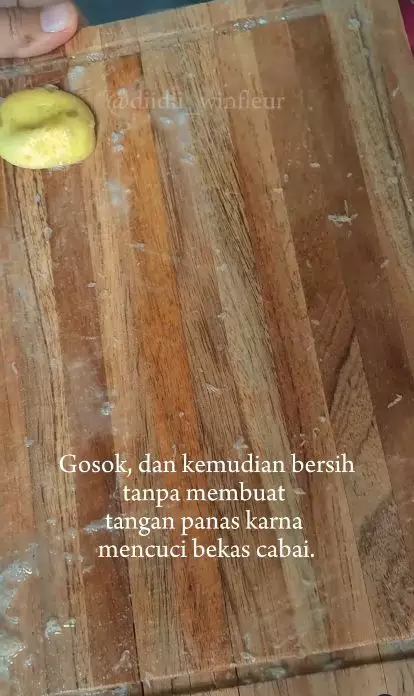 trik ampuh bersihkan talenan kayu bekas cabai © Instagram trik ampuh bersihkan talenan kayu bekas cabai © Instagram