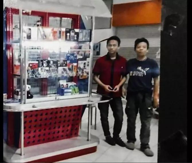 Bocah dulu kerja jadi penjaga konter © Instagram Bocah dulu kerja jadi penjaga konter © Instagram