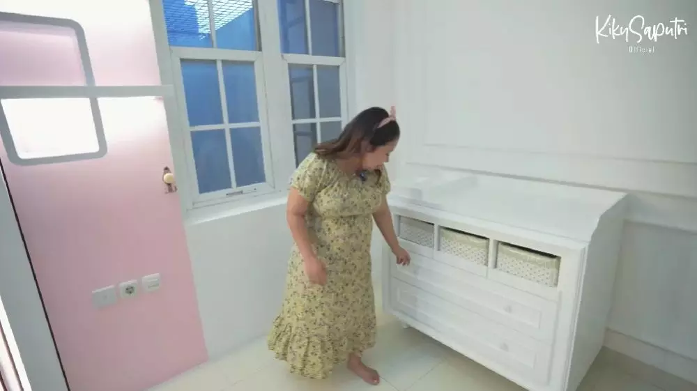 Kiky Saputri buat kamar baru untuk anak © YouTube
