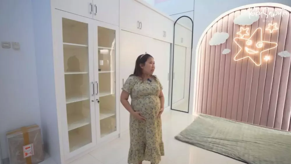 Kiky Saputri buat kamar baru untuk anak © YouTube