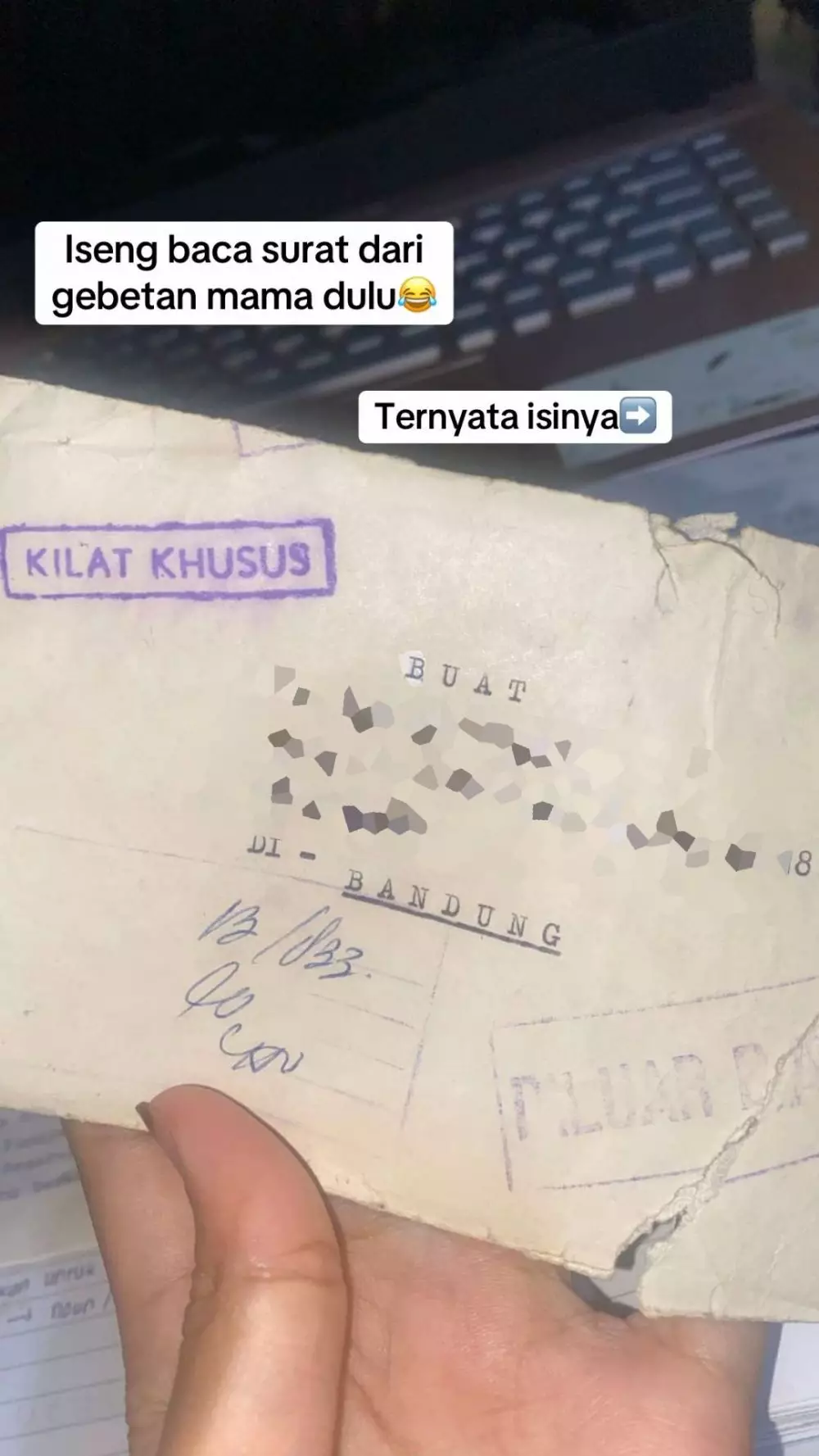 Wanita ini temukan surat dari gebetan mamahnya © TikTok