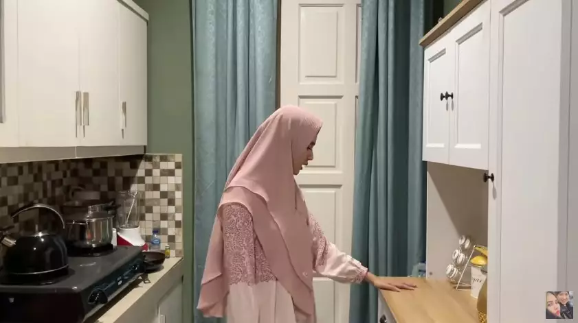 dapur rumah orang tua Habib Usman  © YouTube