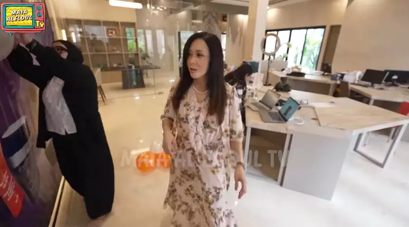 Maia Estianty renovasi rumah lama jadi kantor baru © YouTube Maia Estianty renovasi rumah lama jadi kantor baru © YouTube