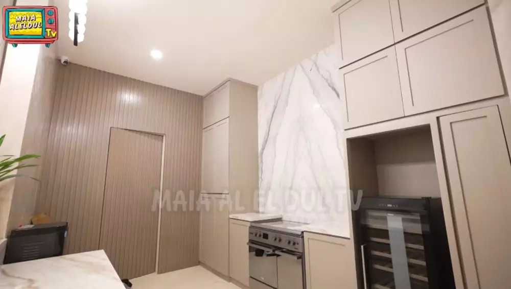 Maia Estianty renovasi rumah lama jadi kantor baru © YouTube Maia Estianty renovasi rumah lama jadi kantor baru © YouTube