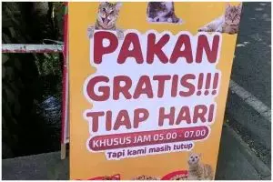 Pembeli kudu jeli, 11 potret kocak spanduk promosi dagang antimainstream ini bisa bikin salah paham