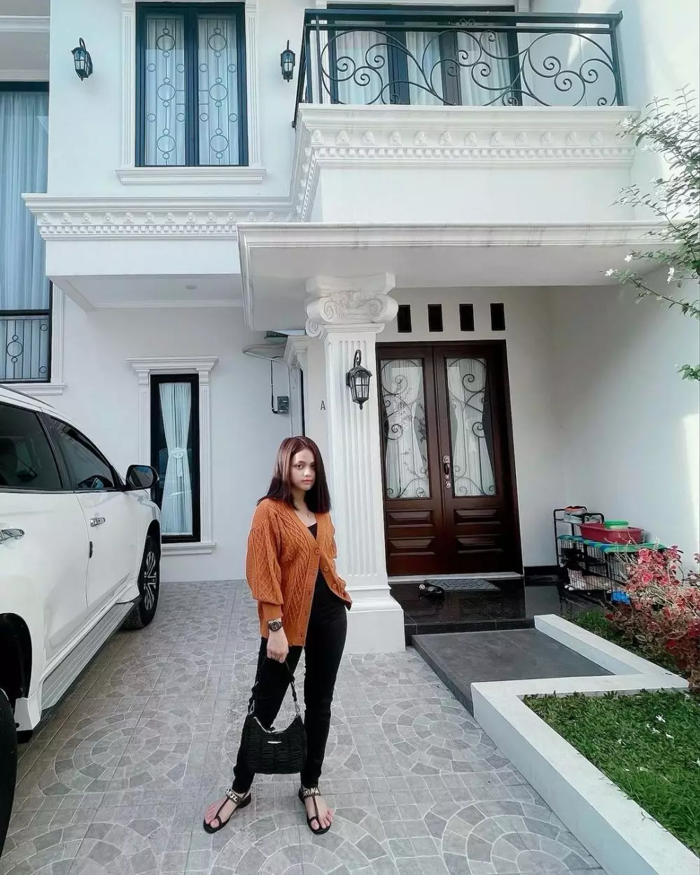 bocah menor pernah dibayar Rp 50 ribu kini punya rumah gedongan © berbagai sumber