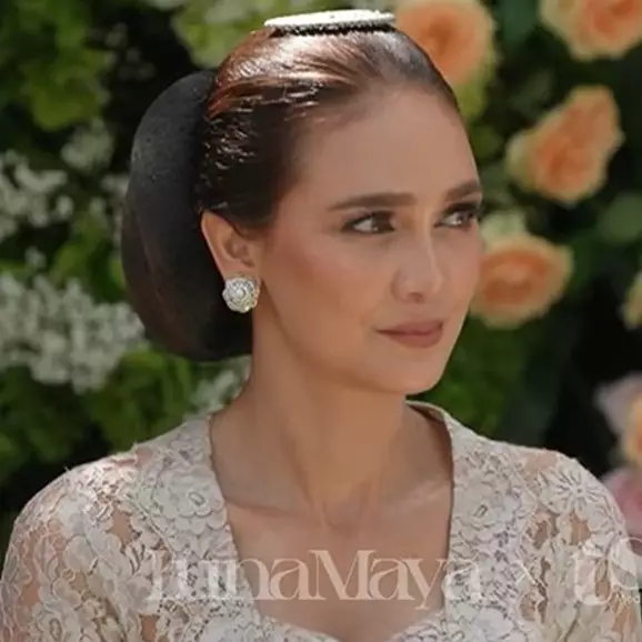 Tampil natural flawless, ini 6 detail makeup Luna Maya saat acara siraman pra-nikah
