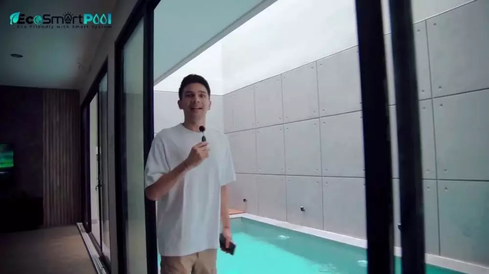 rumah baru jonathan frizzy © 2025 Instagram