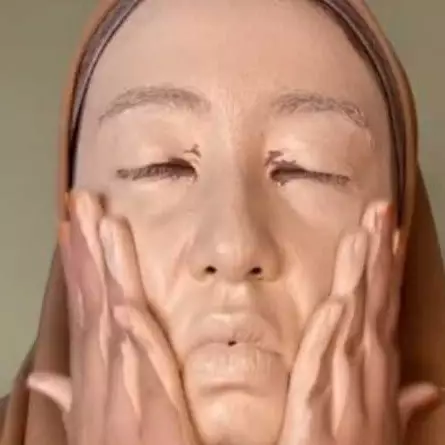 Pakai makeup 10 lapis, potret wanita sebelum dan sesudah dandan ini bikin nggak habis pikir
