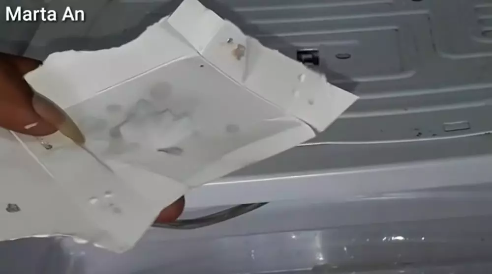 cara menambal freezer bocor © YouTube