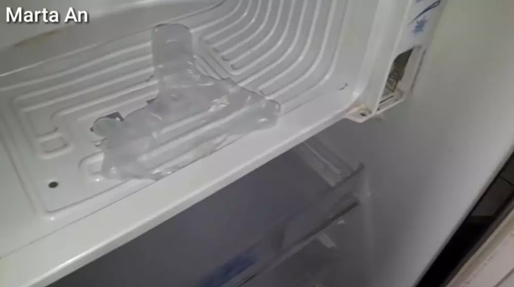 cara menambal freezer bocor © YouTube