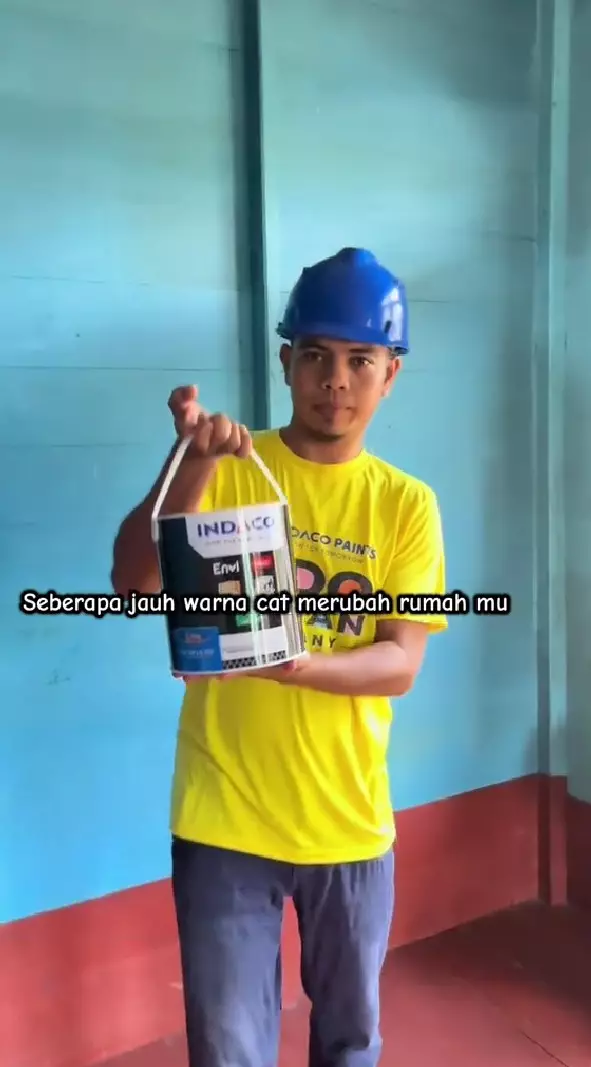 Wanita ini renovasi rumah dinding kayu jadi mewah © TikTok Wanita ini renovasi rumah dinding kayu jadi mewah © TikTok