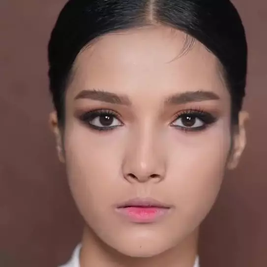 MUA ini bikin hidung mancung cuma pakai bedak, transformasinya bikin geleng-geleng kepala bak dioplas