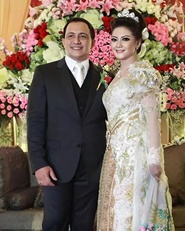 seleb cantik lepas masa lajang di usia 40-an © berbagai sumber