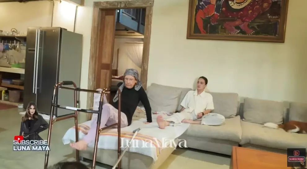 dapur ibu Luna Maya tanpa kitchen set rapi © YouTube