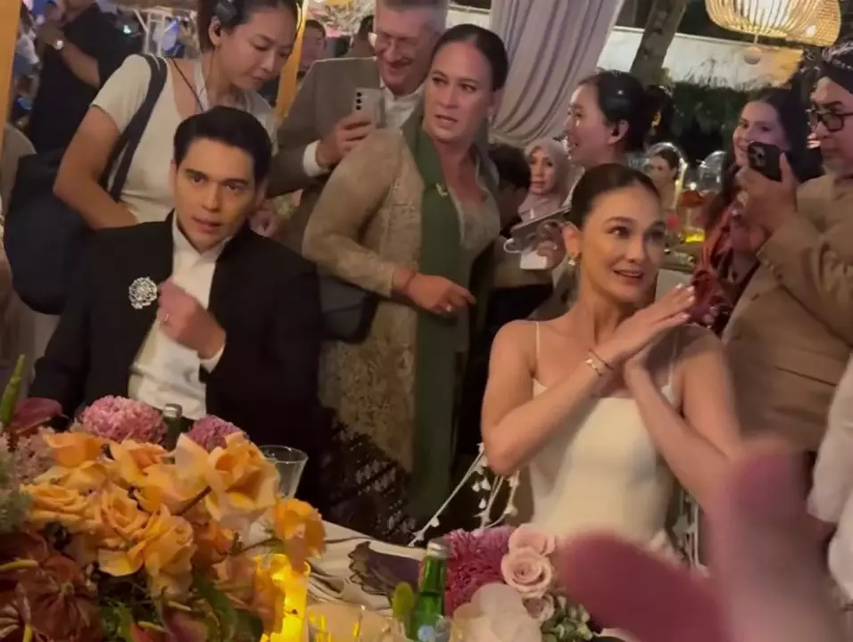 potret resepsi luna maya maxime bouttier © 2025 brilio.net potret resepsi luna maya maxime bouttier © 2025 brilio.net