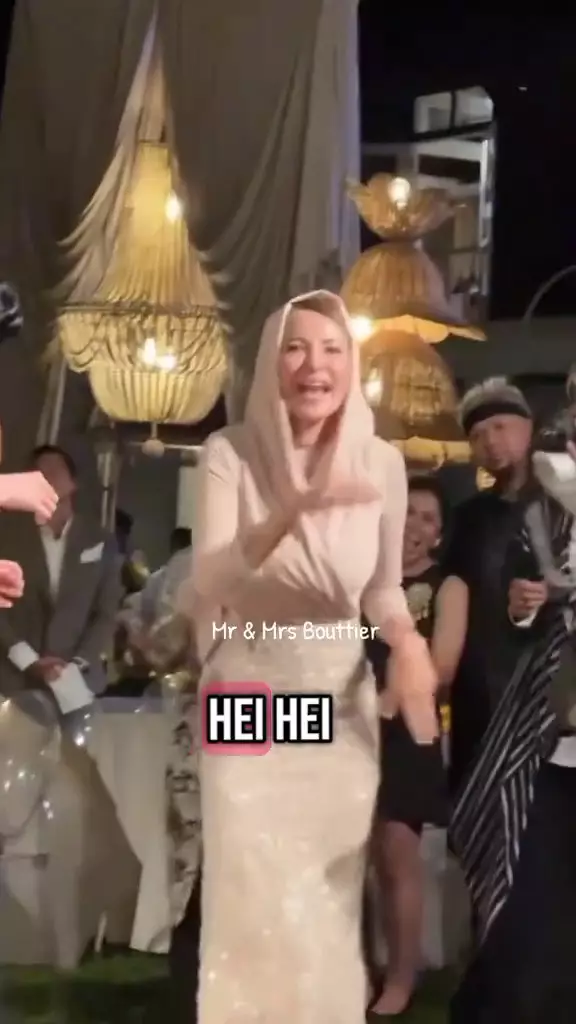 gaya hijab olla ramlan nikahan luna maya  © 2025 brilio.net