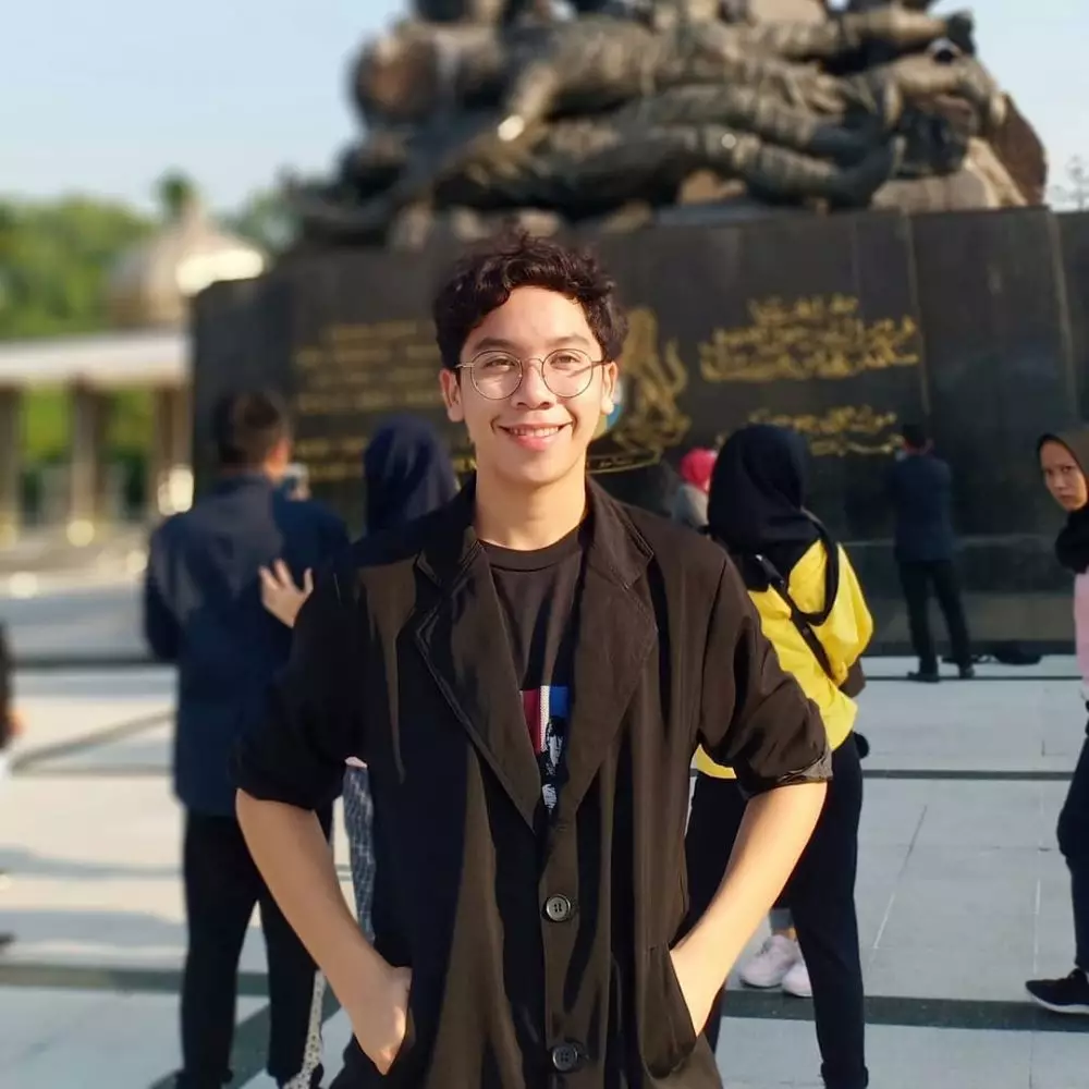 potret terbaru thifal gampil Instagram