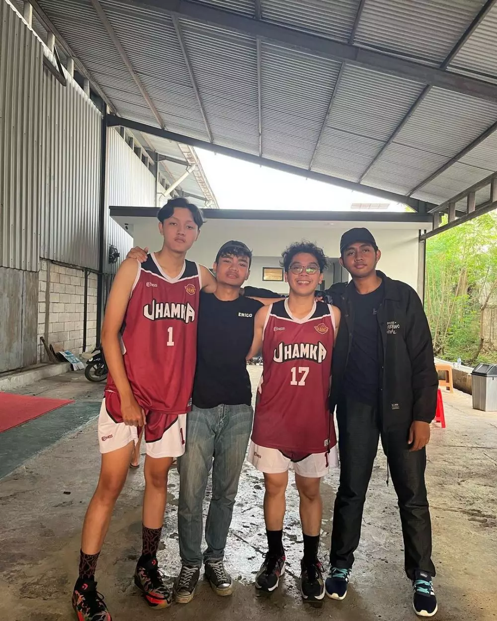 potret terbaru thifal gampil Instagram