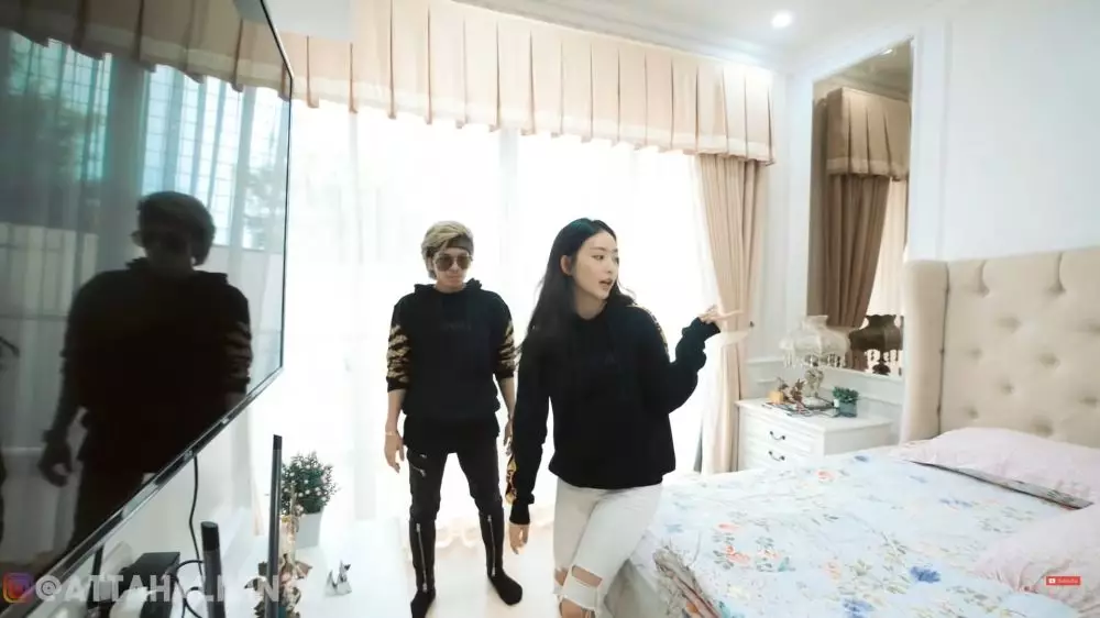 transformasi rumah natasha wilona dulu gubuk triplek kini megah © berbagai sumber