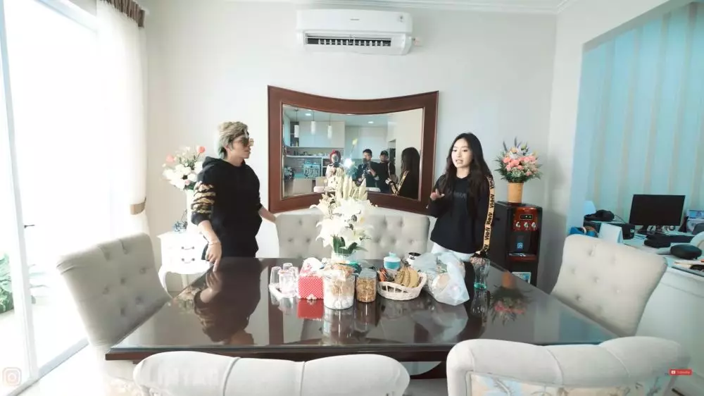 transformasi rumah natasha wilona dulu gubuk triplek kini megah © berbagai sumber