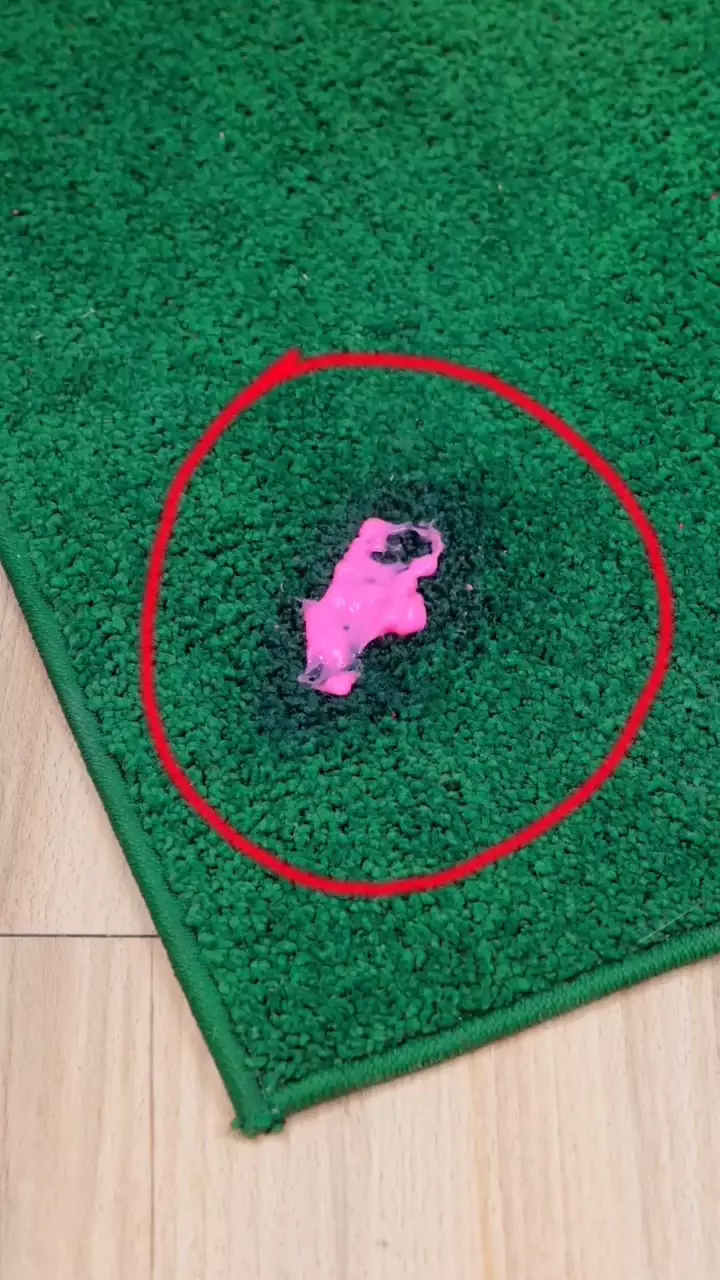 Trik membersihkan bekas permen karet di karpet, tanpa ke laundry sekarang auto nyaman dipakai lagi berbagai sumber