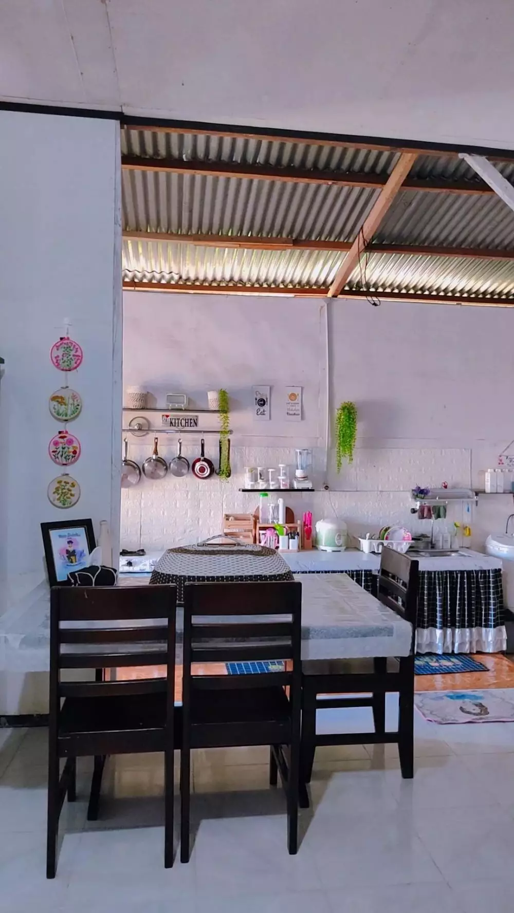 dapur atap seng monokrom © TikTok