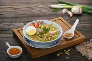9 Resep soto ayam enak dan praktis untuk segala suasana, tetap jadi favorit di 2025