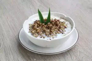 9 Kreasi resep bubur kacang hijau yang bikin nagih 2025, lengkap dengan tips agar cepat empuk