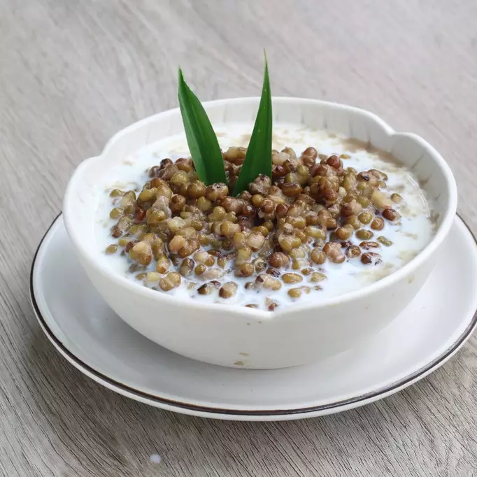 9 Kreasi resep bubur kacang hijau yang bikin nagih 2025, lengkap dengan tips agar cepat empuk