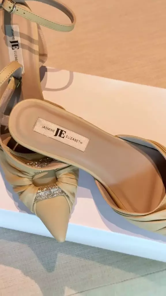 hampers bridesmaid luna maya © 2025 TikTok hampers bridesmaid luna maya © 2025 TikTok