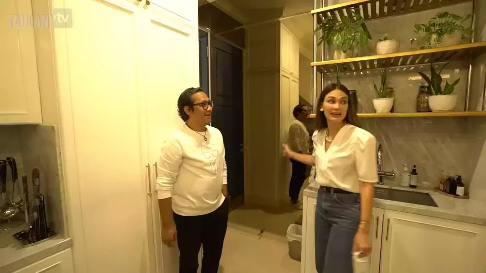 dapur luna maya elegan dan mahal  © 2025 YouTube