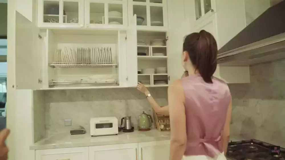 dapur luna maya elegan dan mahal  © 2025 YouTube