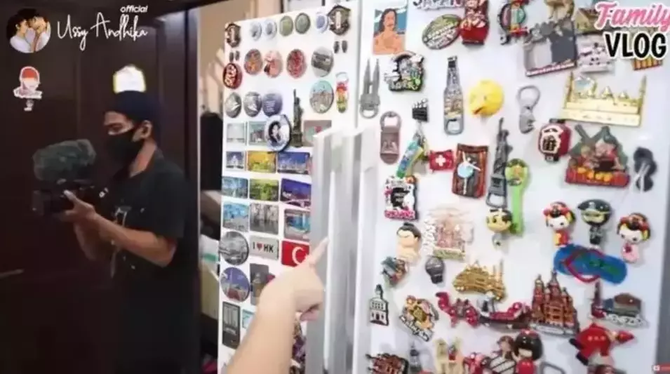 cara Ayu Ting Ting menata dapur mungil  © berbagai sumber cara Ayu Ting Ting menata dapur mungil  © berbagai sumber