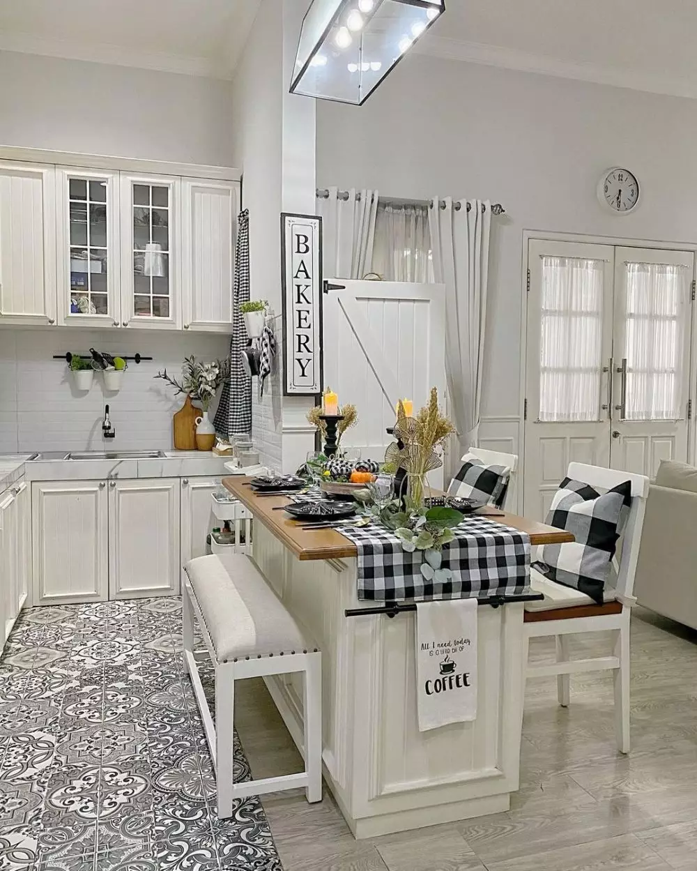 cara Natalie Sarah menata dapur serasa di kafe © Instagram