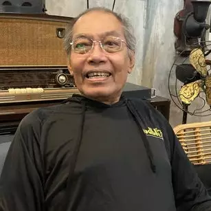 Ungkap penyebab kesehatannya menurun, cerita Donny Fattah bassist God Bless sehari harus minum 32 obat