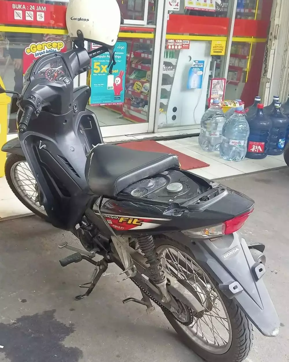 manusia pakai otak © berbagai sumber